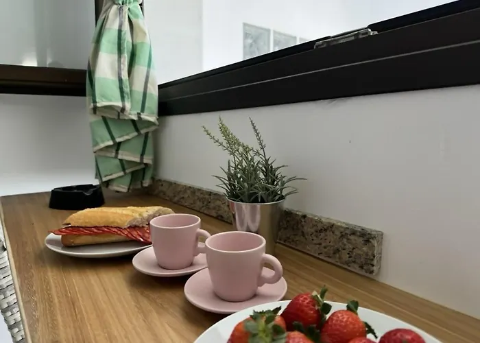 Manolo Pris, En El Mar, Teide Con Piscina Natural