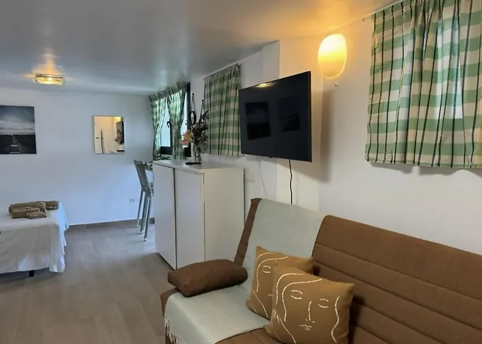 Appartement Manolo Pris, En El Mar, Teide Con Piscina Natural