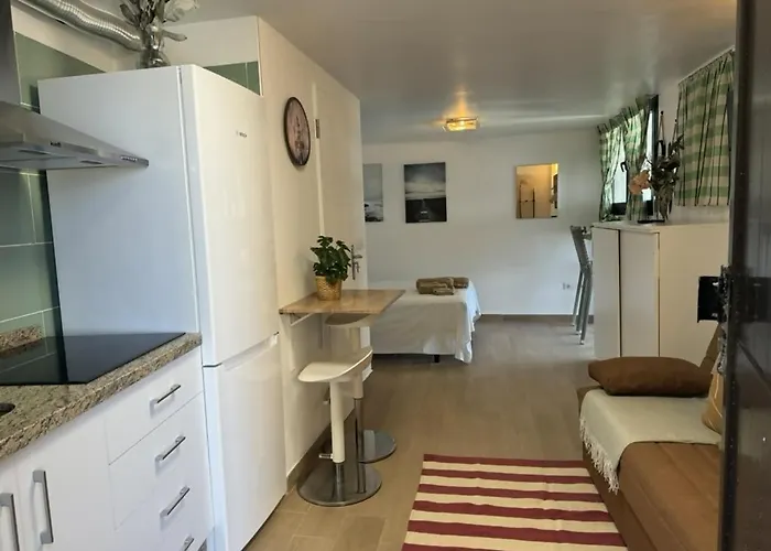 Manolo Pris, En El Mar, Teide Con Piscina Natural *