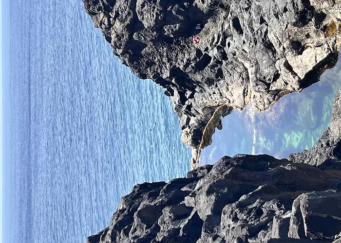 Manolo Pris, En El Mar, Teide Con Piscina Natural