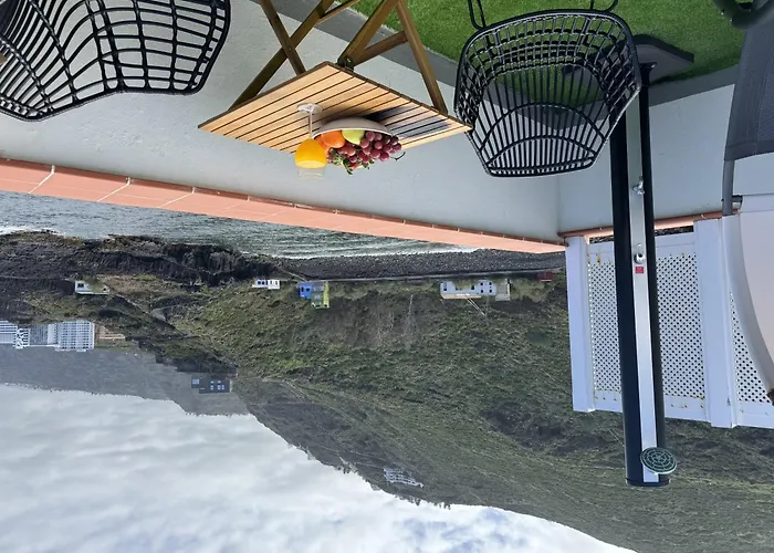 Manolo Pris, En El Mar, Teide Con Piscina Natural