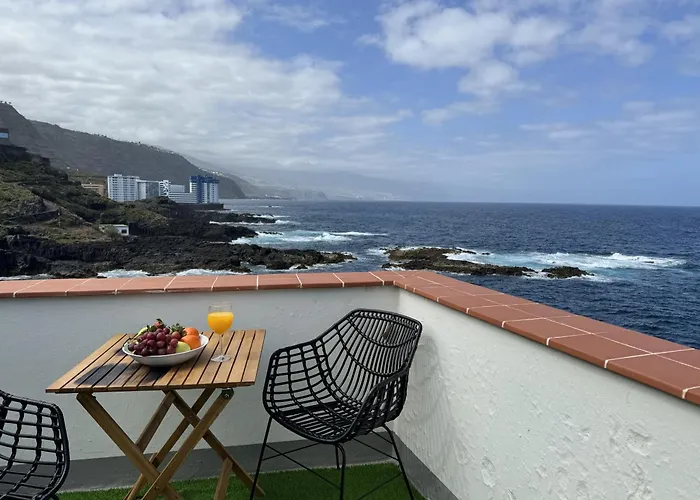 Manolo Pris, En El Mar, Teide Con Piscina Natural El Pris
