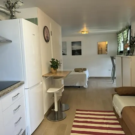 Manolo Pris, En El Mar, Teide Con Piscina Natural *